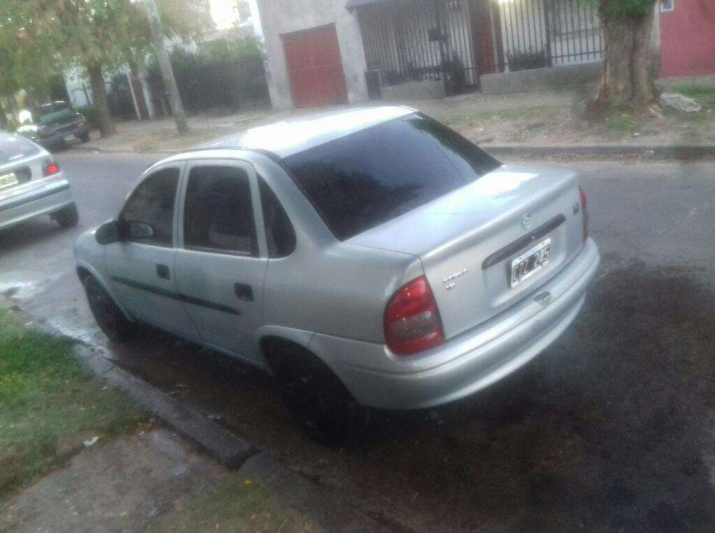 Vedndo Corsa Nafta