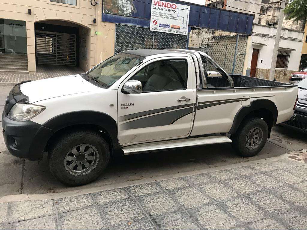 Toyota Hilux Dx C/S 4X2