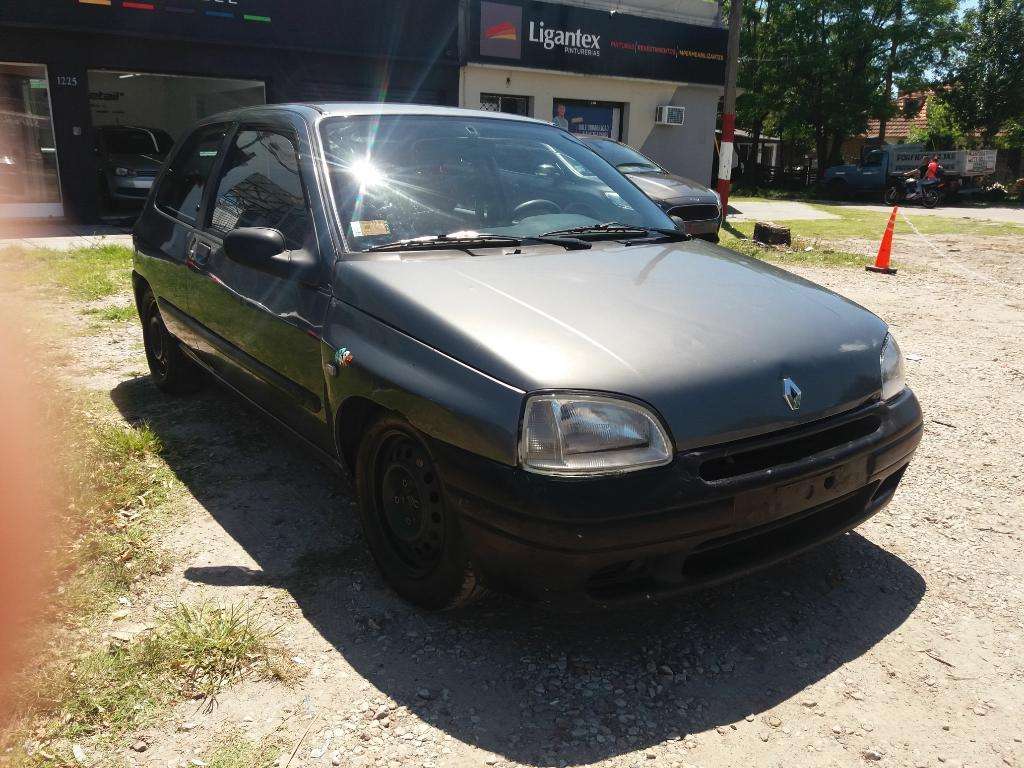 Vendo Clio 97 Base