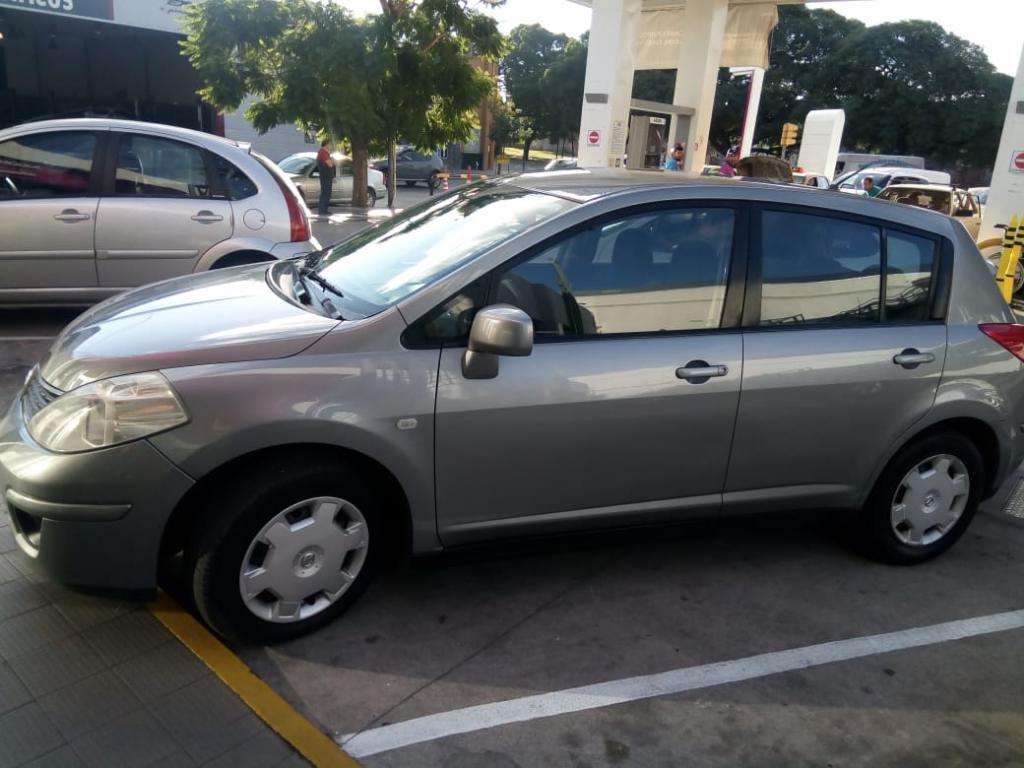 Vendo Nissan Tiida  Full