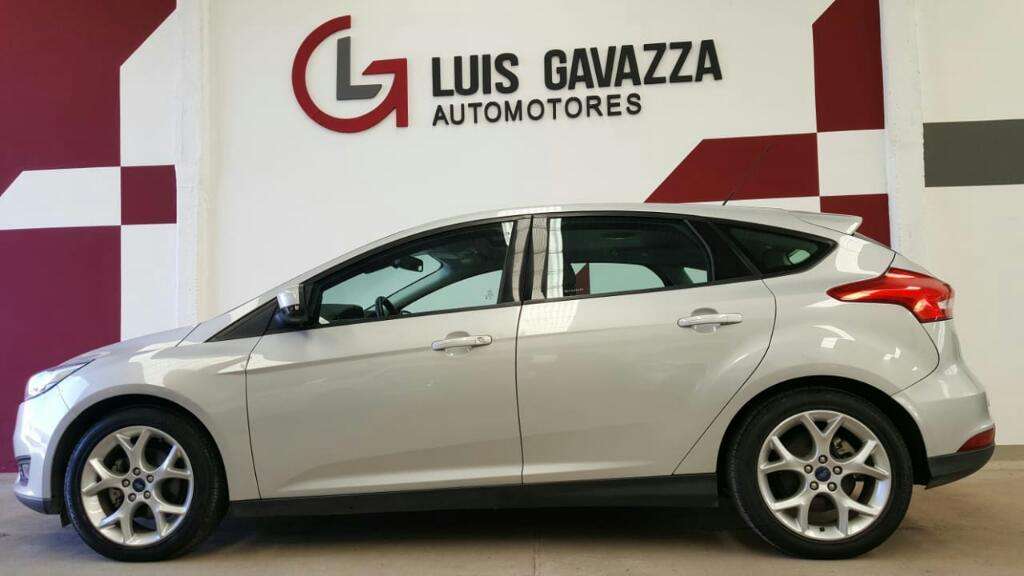 Vendo Ford Focus 2.0se Plus At