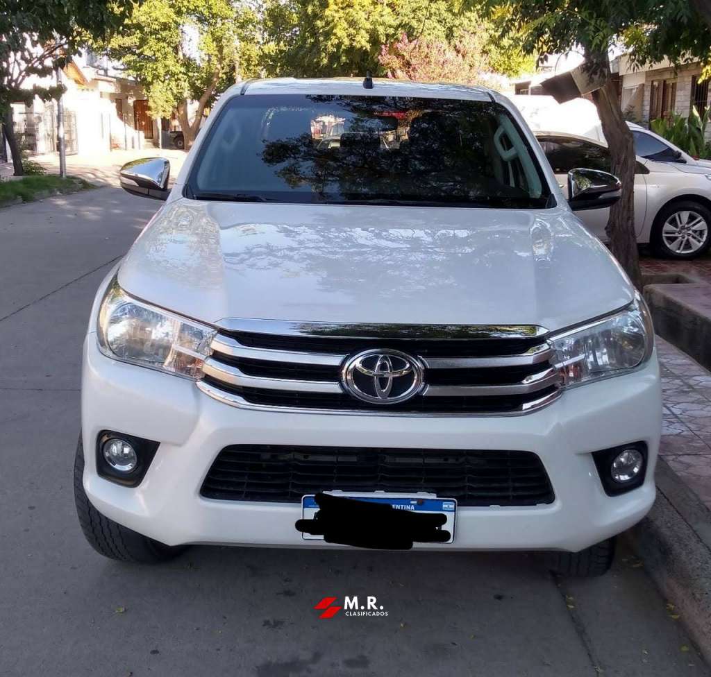 Vendo Toyota Hilux Srv 2.8