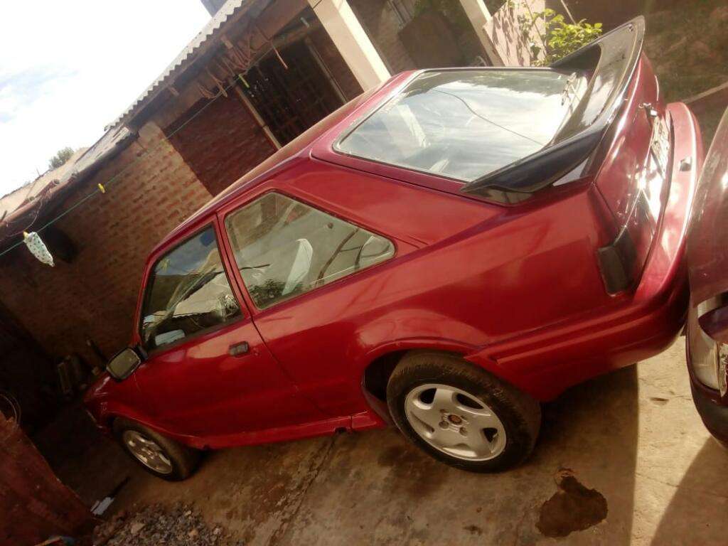 Vendo Ford Cup1.8 Audi 60 Charlable