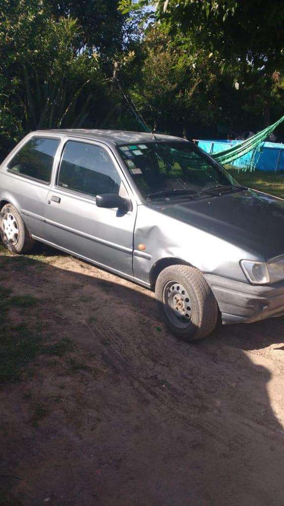 Vendo ford fiesta 96 con gnc