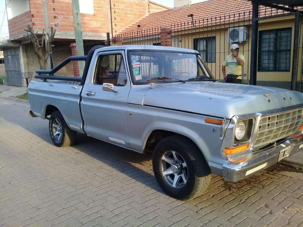 Ford F100. IMPECABLE