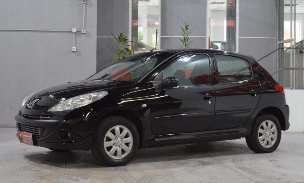 Peugeot 207 compact xs 1.4 nafta  puertas color negro