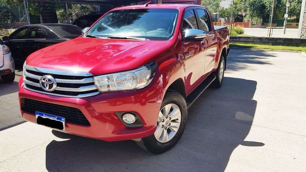 Toyota Hilux DC 4X2 SRV 2.8 año  Impecable