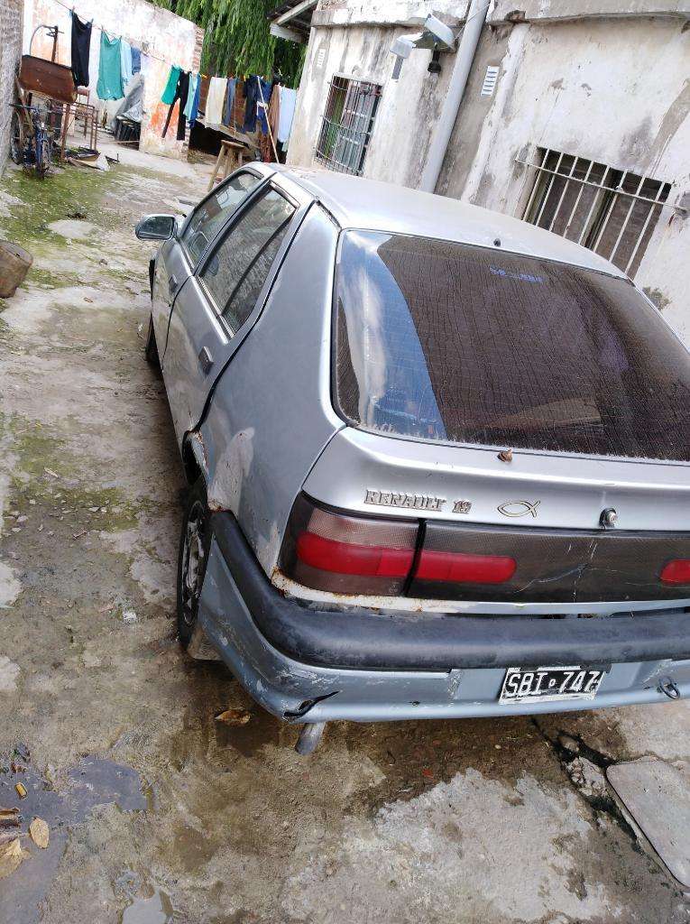 Vendo O Permuto Renault 19 con Gnc