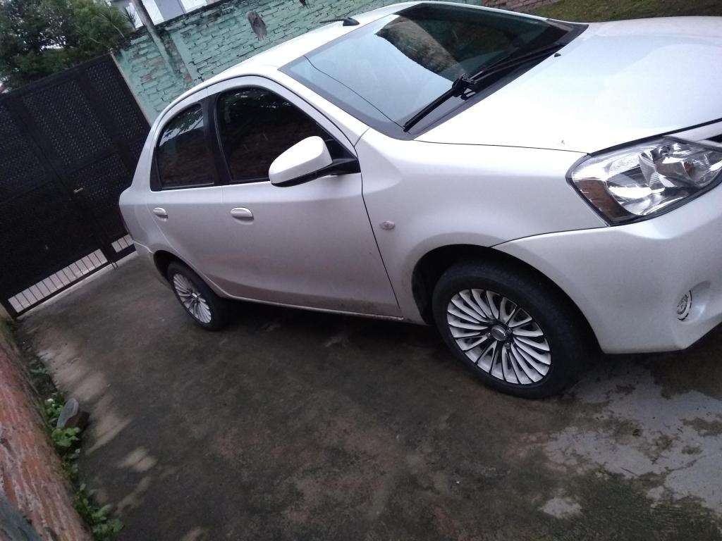 Toyota Etios Xs