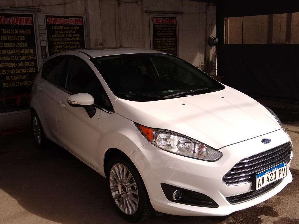 Ford Fiesta Kinetic Titanium Automático