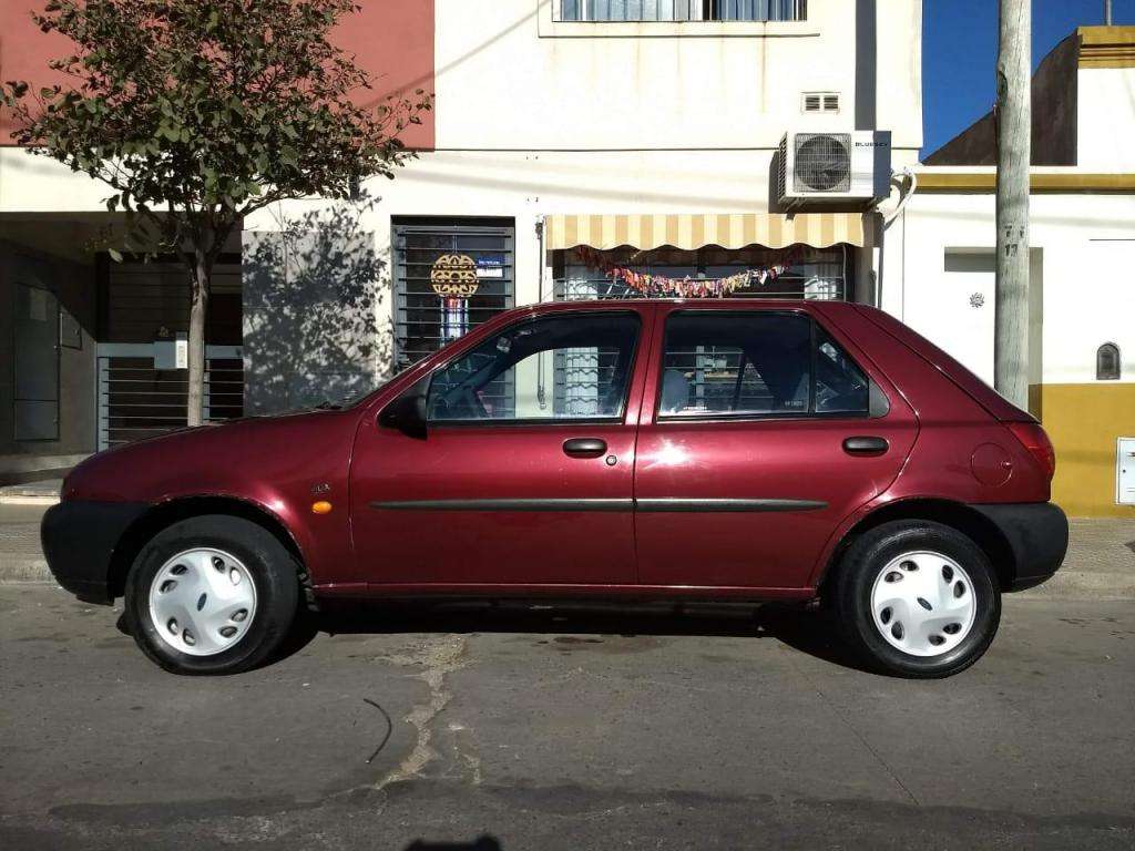 Vendo Ford Fiesta CLX 97