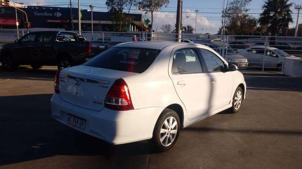 TOYOTA ETIOS