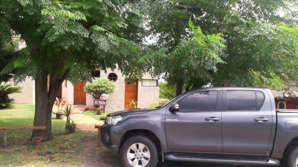 Vendo Toyota Hilux 2.8 4x2