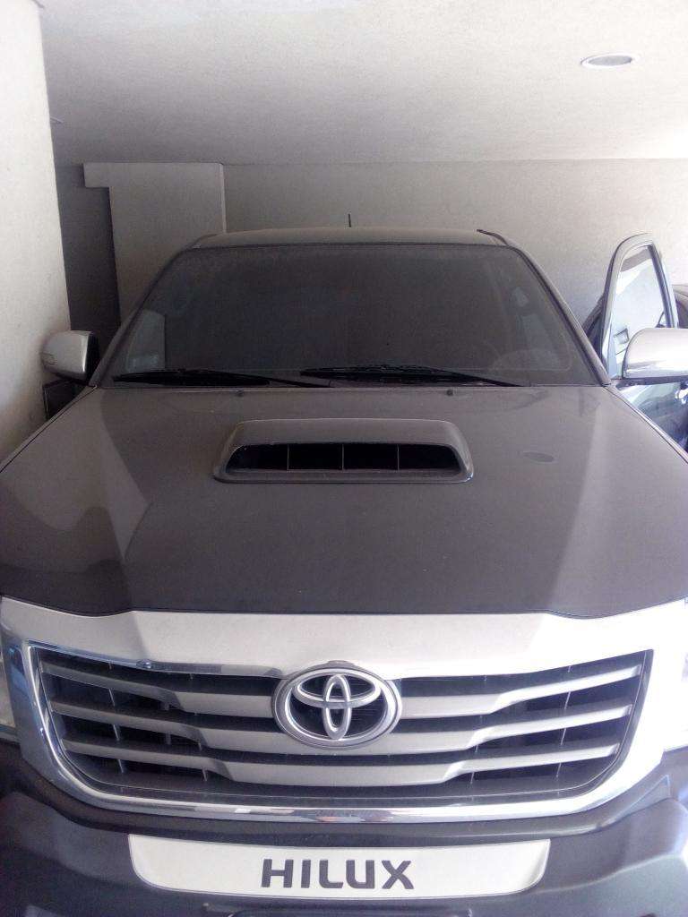 Vendo Toyota Hilux