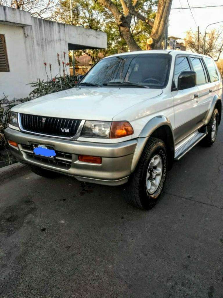 Mitsubishi Nativa 4x4