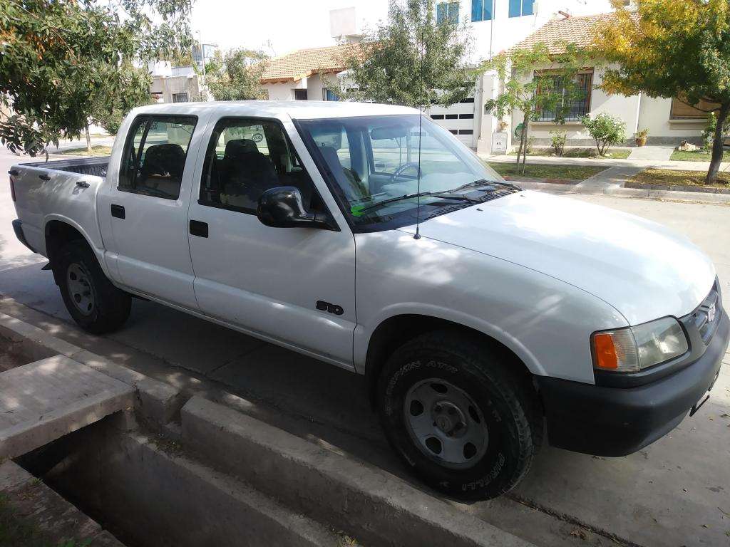 Vendo Chevrolete S-10 modelo  doble cabina