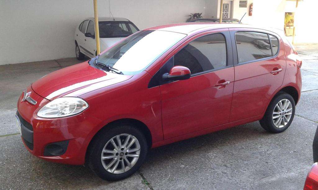 Fiat Palio v Essence full año 