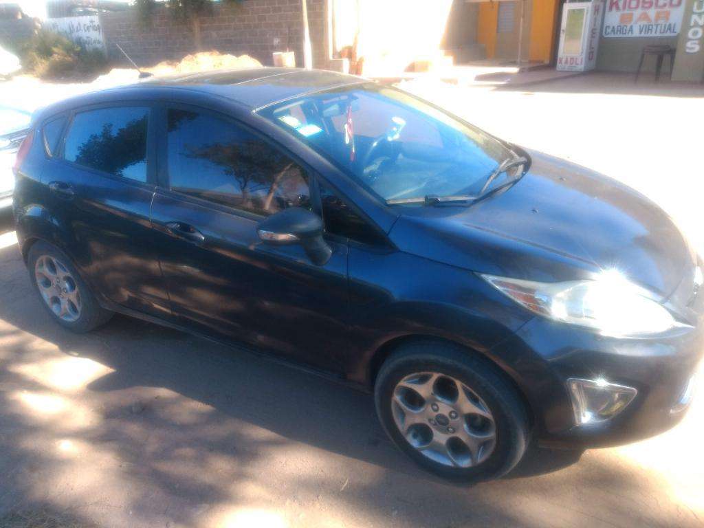 Vendo Ford Fiesta Kinetic Titanium Gnc 5