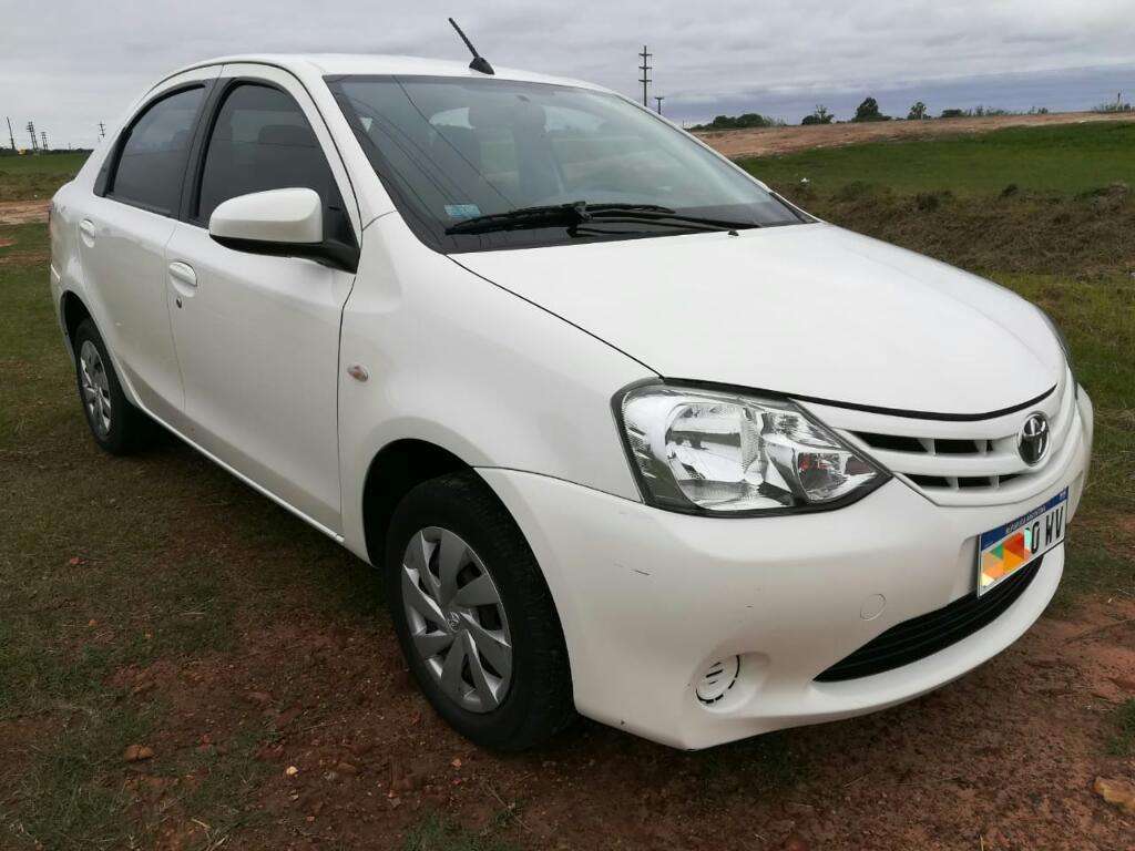 Toyota Etios 