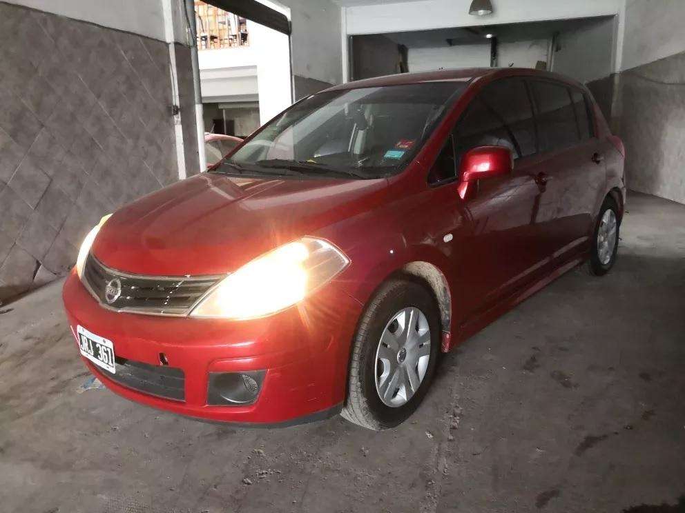 NISSAN TIIDA 