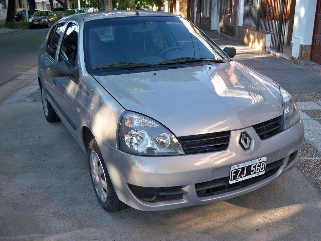 Vendo Clio Diesel  único por su estado