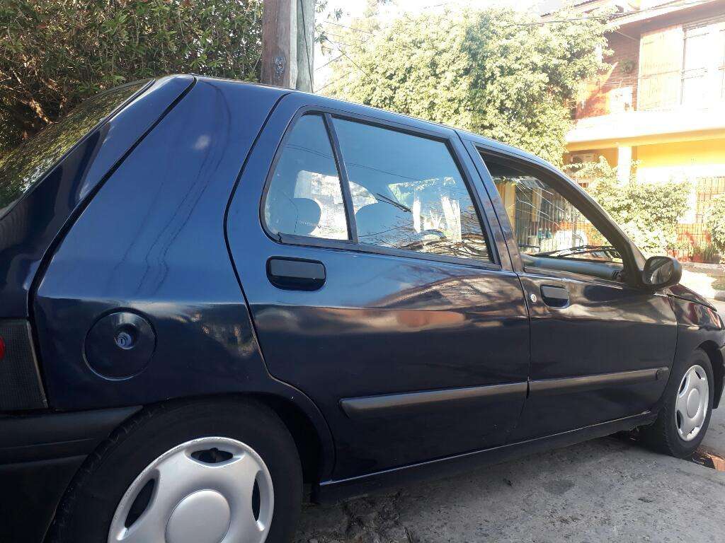 Renault Clio 98