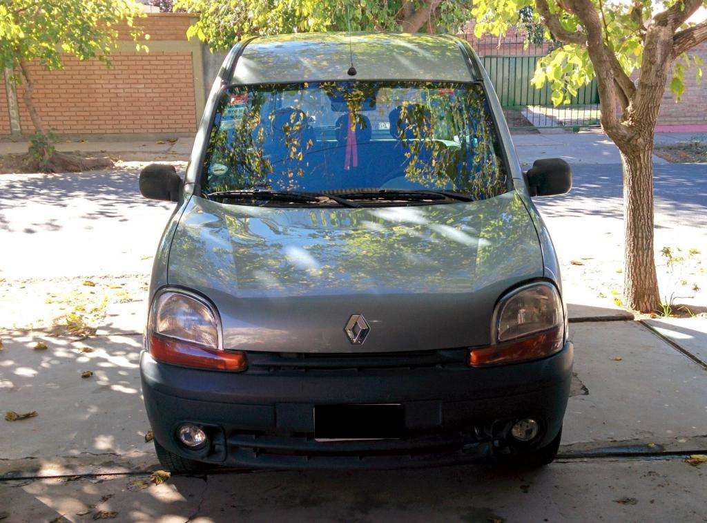 Renault Kangoo v Nafta, Full Primera Mano