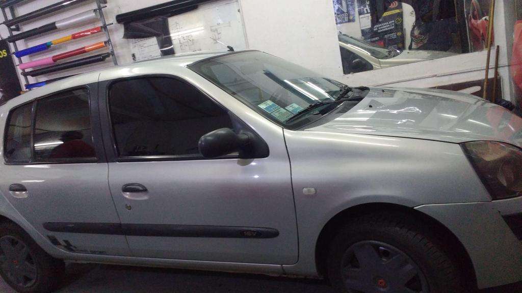 Vendo Clio  impecable 