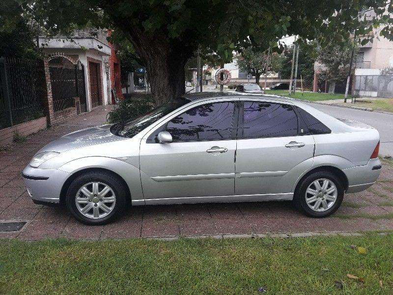 Ford Focus  GHIA 1.8 TDCI