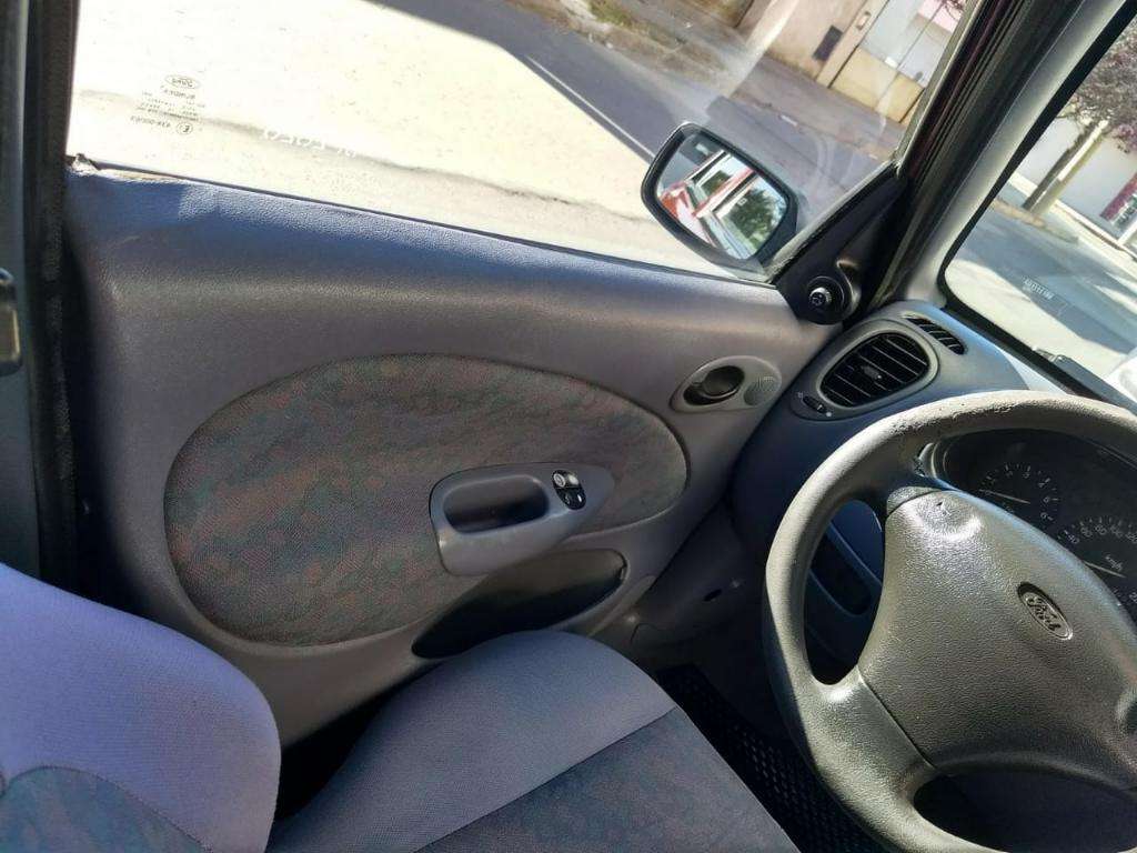 Ford Fiesta Clx v