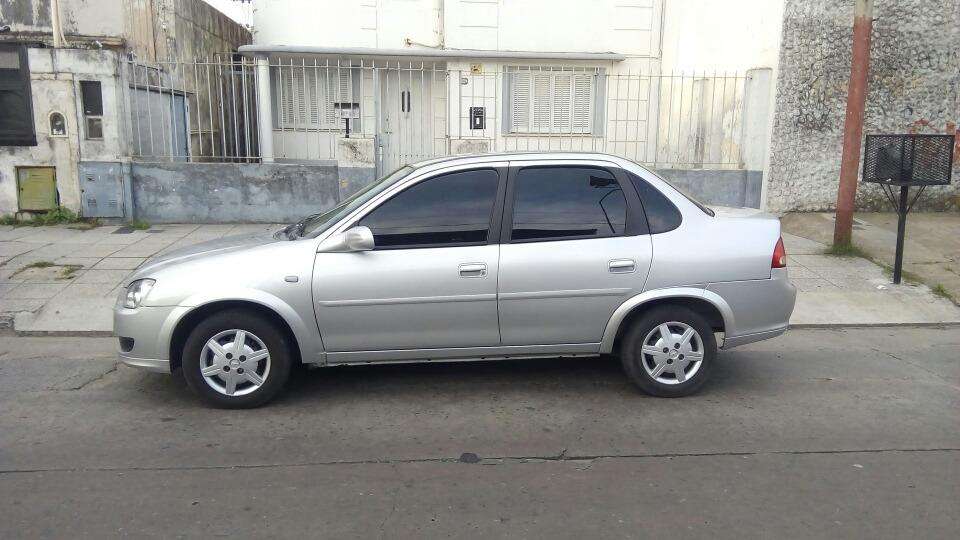 chevrolet classic 1.4 ls  full permuto financio