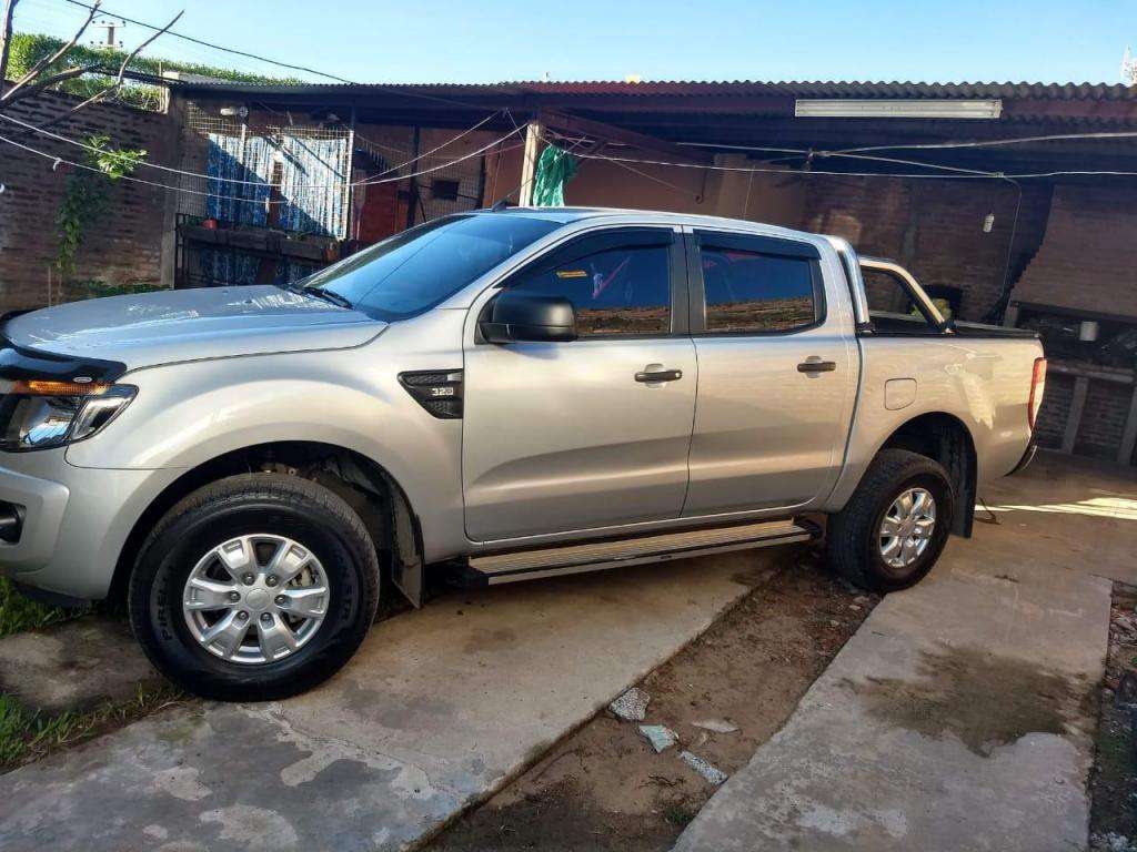 Vendo Ford Ranger XLS km  impecable