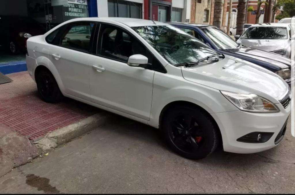 Ford Focus km 1.6 Exigentes Pe