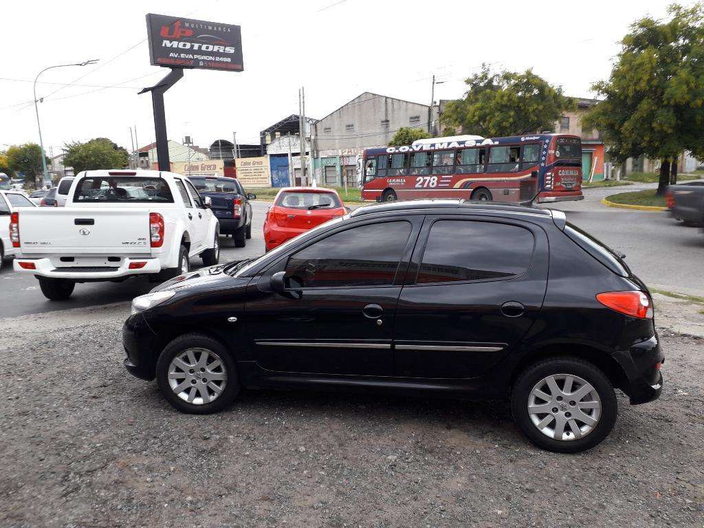 Peugeot 207 Xt Premium Cuero Techo Excelente permuto