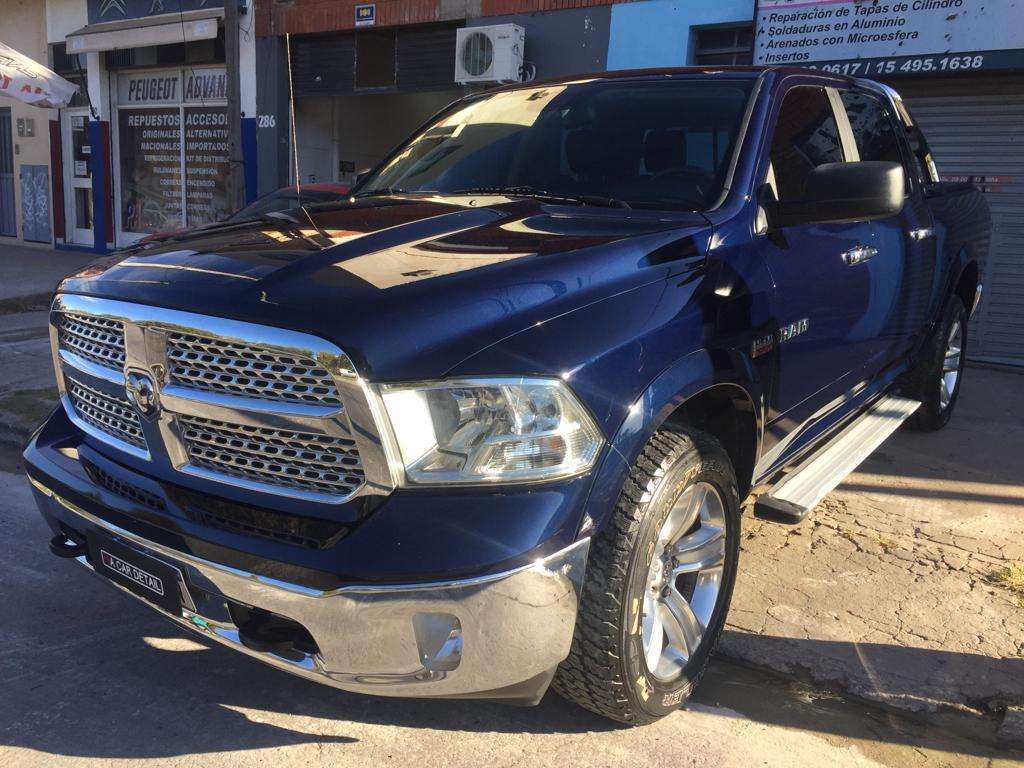 RAM  LARAMIE 