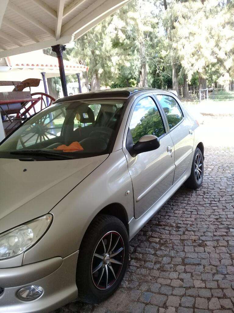 Vendo Peuguet 206 Modelo 