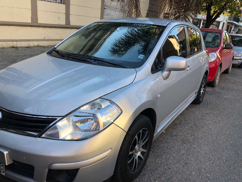 NISSAN TIIDA 1.8 5P VISIA 