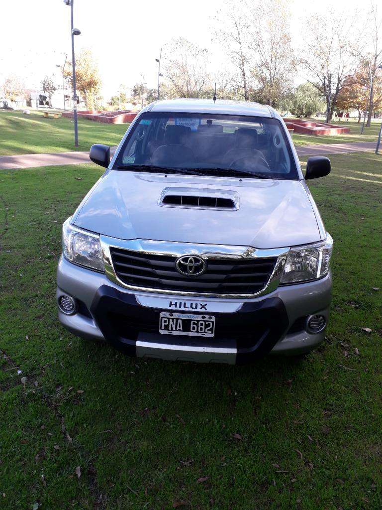 Toyota Hilux Dx Pack 4x Unica