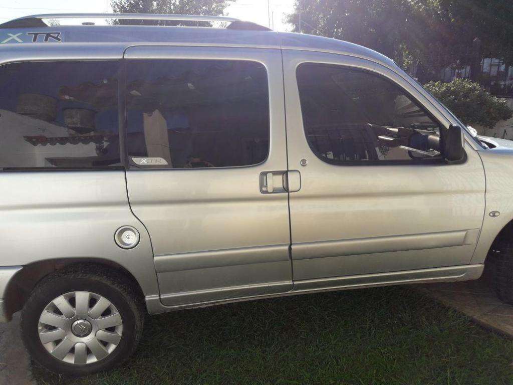 se vende berlingo hdi  multiespase xtr