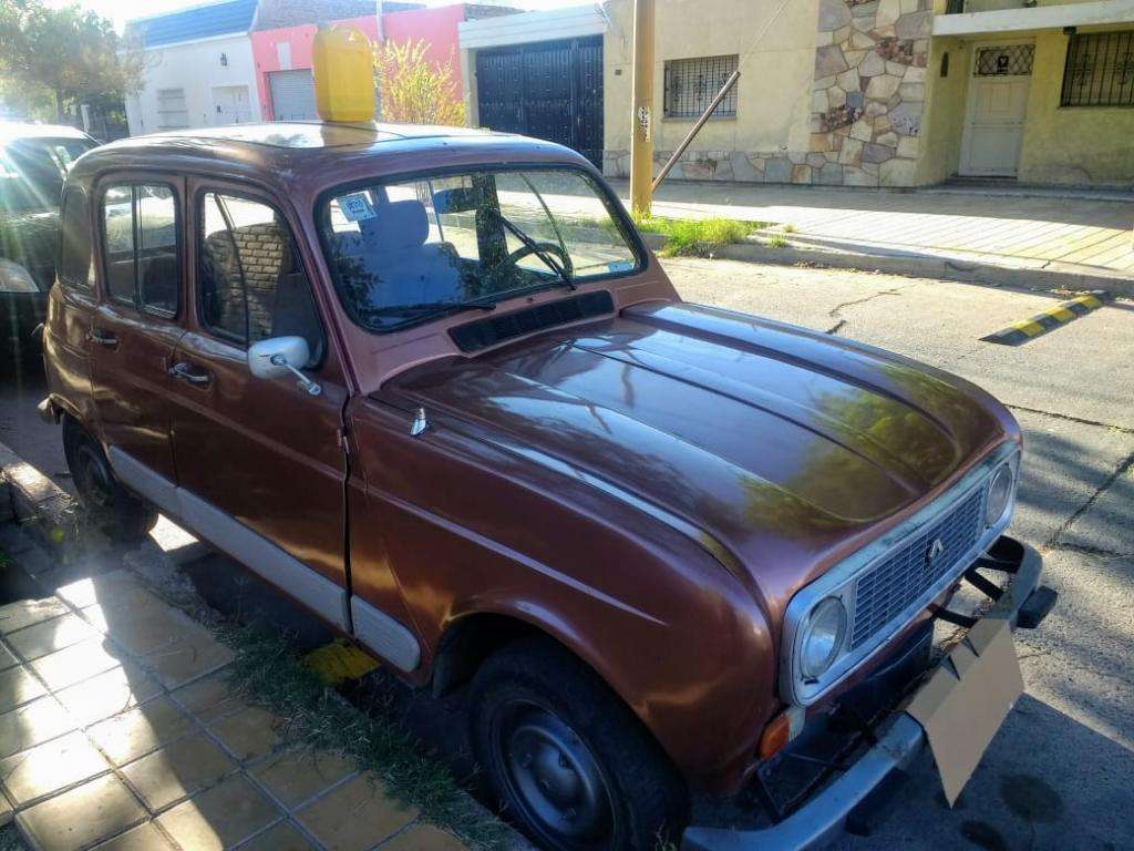 Renault 4s