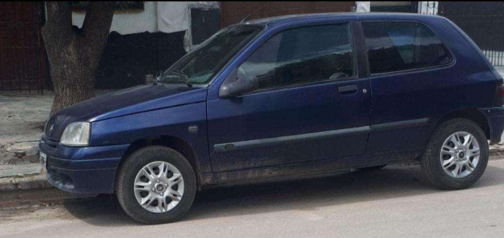 Vendo O Permuto Clio