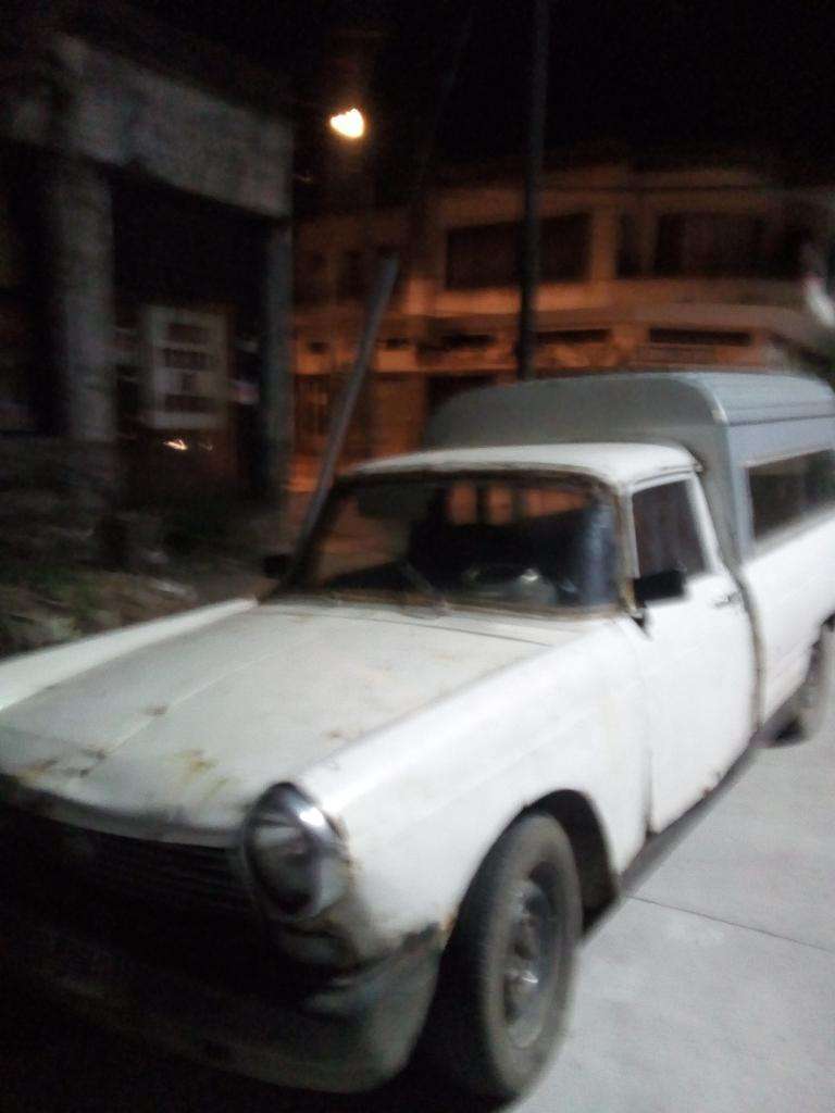 Pikup Peugeot 404