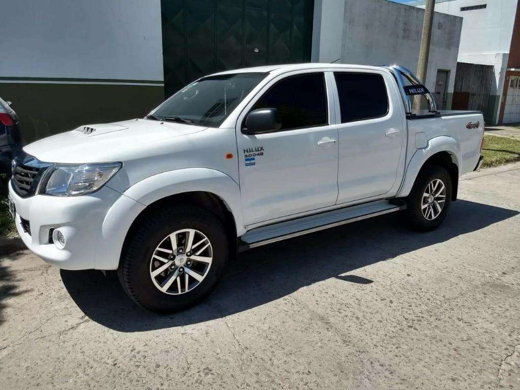 Vendo - Toyota Hilux - No Permuto