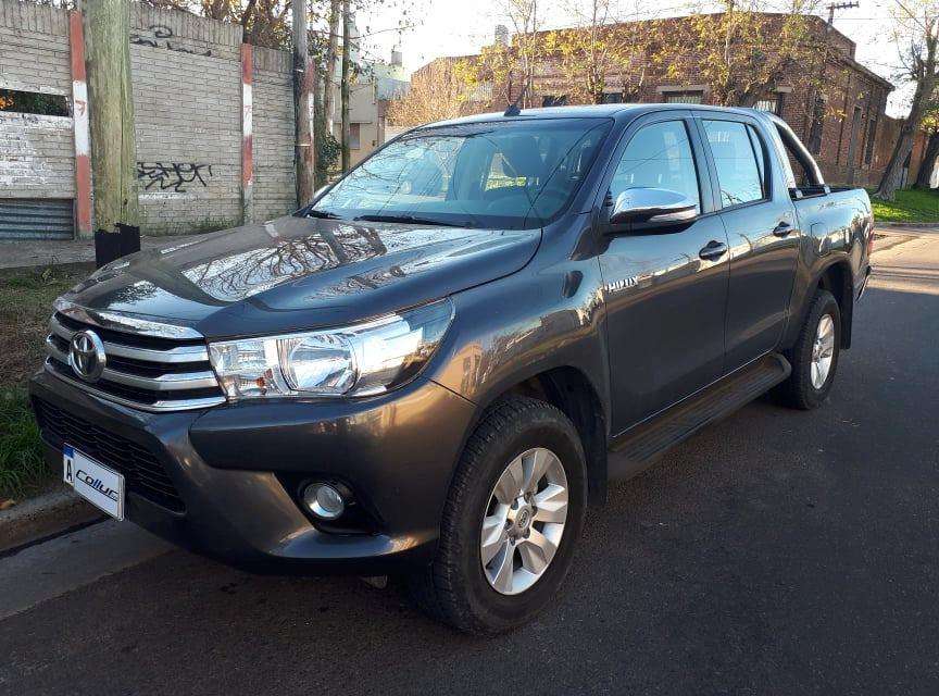 TOYOTA HILUX SRV 4X2 3.0 TDI .