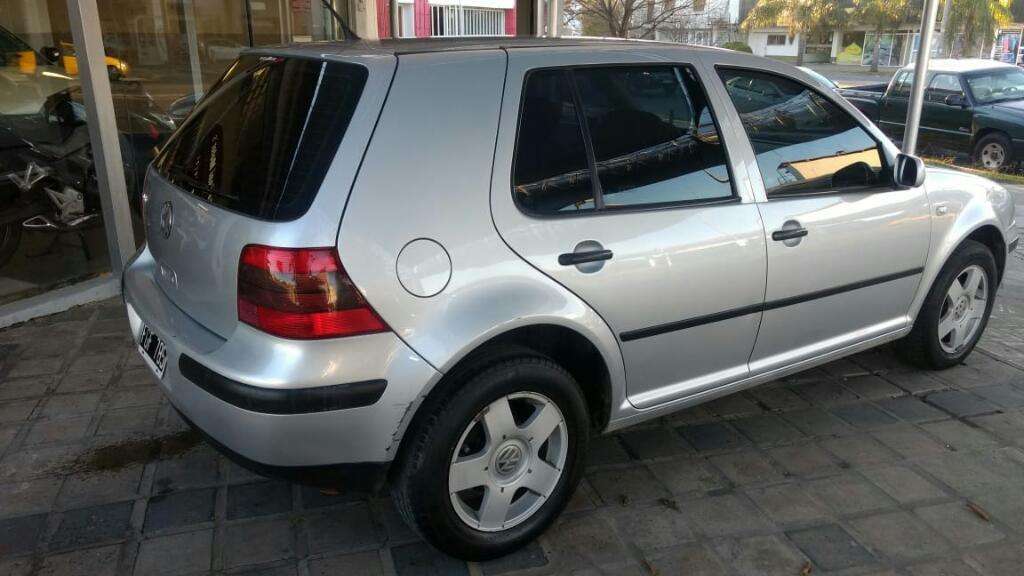 Volkswagen Golf 1.6. Mod  Titular