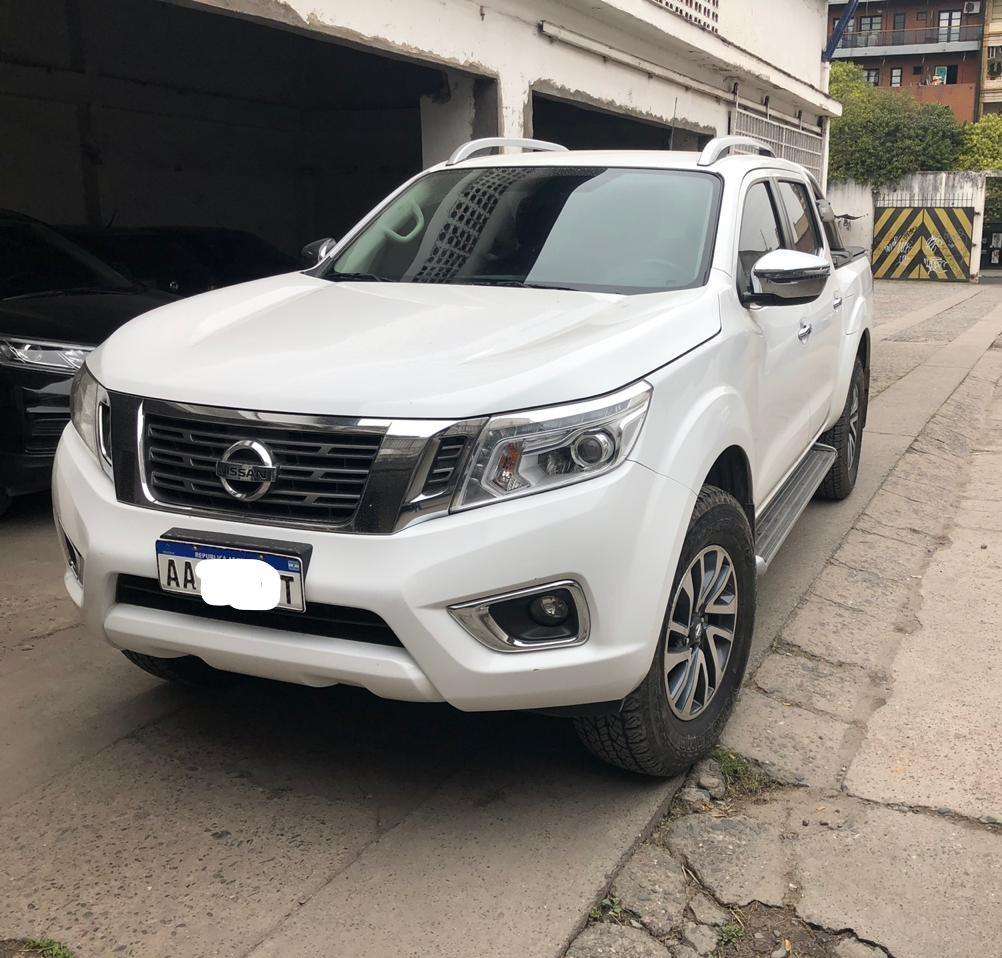 Nissan Np300 Frontier Le 4X4 At