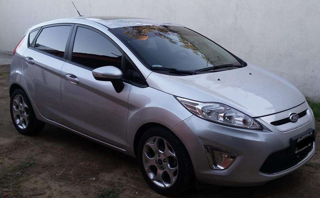 Ford Fiesta KD 1.6 Titanium mod  Impecable !!!