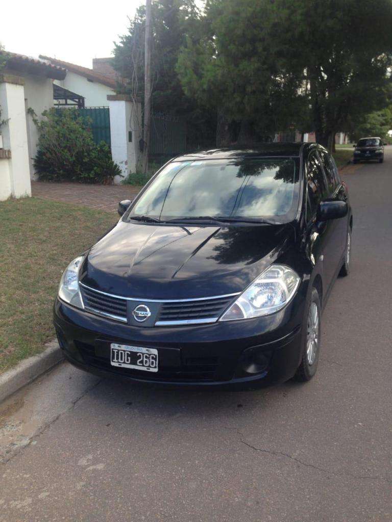 Nissan Tiida 1.8 5P Visia