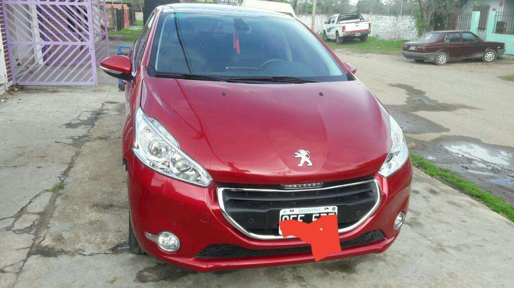 Vendo Peugot 208 Mod  con 25mil Km