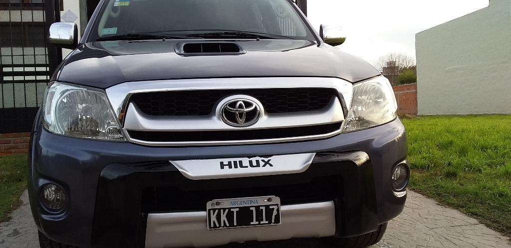 Toyota Hilux 3.0srv 4xkm Reales.